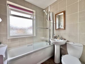 BATHROOM- click for photo gallery